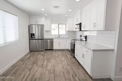 2528 W Sweetwater Avenue, Phoenix, AZ 85029 - Photo 9