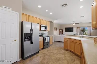 1231 N Lantana Place, Casa Grande, AZ 85122 - Photo 11