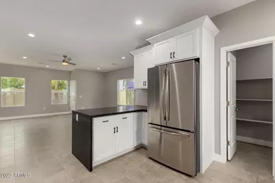 2336 E Harvard Street #Unit B, Phoenix, AZ 85006 - Photo 5