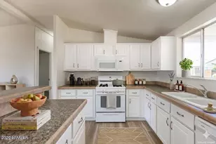 2077 Andelyn Ct, Lakeside, AZ 85929 - Photo 5