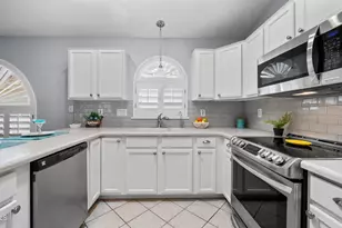 17810 N Phoenician Dr, Surprise, AZ 85374 - Photo 3