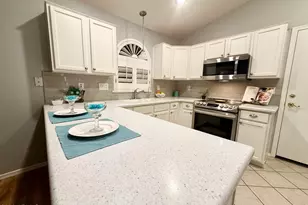 17810 N Phoenician Dr, Surprise, AZ 85374 - Photo 3