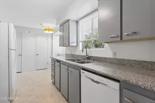3308 E Camelback Rd, Phoenix, AZ 85018 - Photo 11