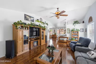 1034 W 13th Avenue, Apache Junction, AZ 85120 - Photo 3