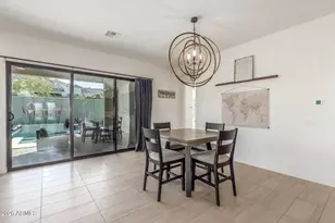 837 E Monte Wy, Phoenix, AZ 85042 - Photo 11
