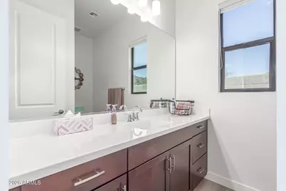 837 E Monte Way, Phoenix, AZ 85042 - Photo 31