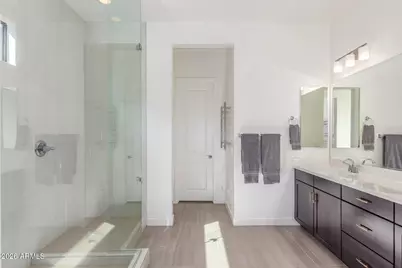 837 E Monte Way, Phoenix, AZ 85042 - Photo 23