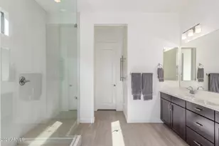 837 E Monte Wy, Phoenix, AZ 85042 - Photo 23