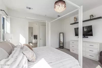 837 E Monte Way, Phoenix, AZ 85042 - Photo 21