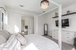 837 E Monte Wy, Phoenix, AZ 85042 - Photo 21