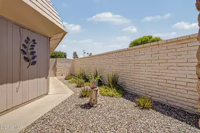 10429 W Hutton Drive, Sun City, AZ 85351 - Photo 29