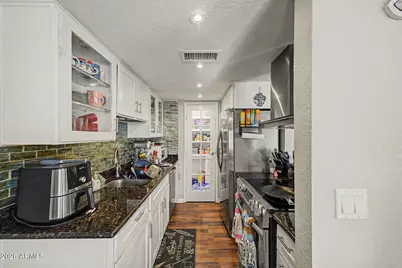 8037 N 32nd Drive #5, Phoenix, AZ 85051 - Photo 13