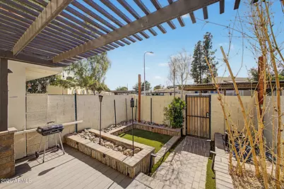 8037 N 32nd Drive #5, Phoenix, AZ 85051 - Photo 5