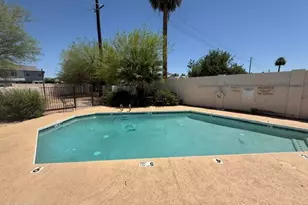 3243 N 38th St, Phoenix, AZ 85018 - Photo 27