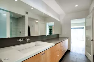 3261 E Camelback Rd, Phoenix, AZ 85018 - Photo 23