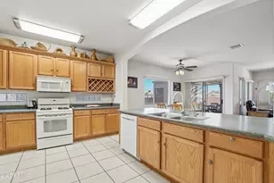 3953 W Mustang Ct, Eloy, AZ 85131 - Photo 13