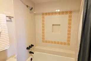 7557 N Dreamy Draw Dr, Phoenix, AZ 85020 - Photo 19
