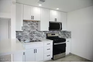 11033 N 16th Ave, Phoenix, AZ 85029 - Photo 1