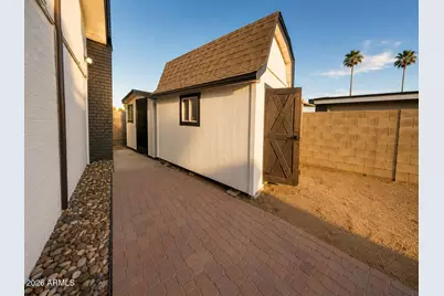 4617 W Echo Lane, Glendale, AZ 85302 - Photo 17