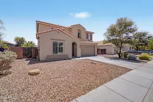 2061 E Flintlock Dr, Gilbert, AZ 85298 - Photo 3