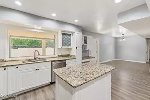 12801 N 15th Ave, Phoenix, AZ 85029 - Photo 11
