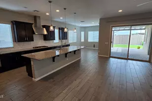 18351 W Mercer Ln, Surprise, AZ 85388 - Photo 27