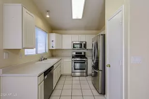 20437 N 105th Ave, Peoria, AZ 85382 - Photo 7