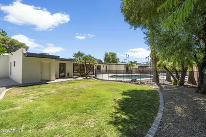 302 W Pine Valley Drive, Phoenix, AZ 85023 - Photo 37