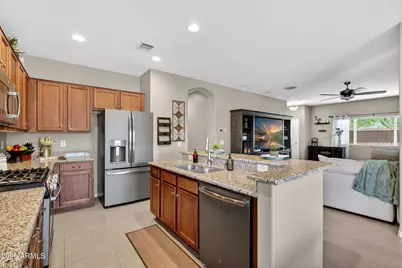 950 W Sisso Tree Avenue, San Tan Valley, AZ 85140 - Photo 13