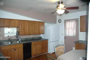 16585 W Willow Ave, Yarnell, AZ 85362 - Photo 3