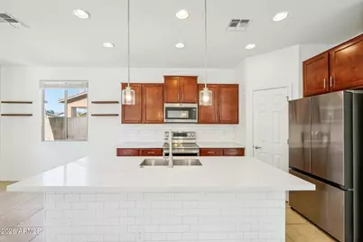 7326 N 89th Lane, Glendale, AZ 85305 - Photo 7