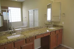 8860 W Frier Dr, Glendale, AZ 85305 - Photo 11