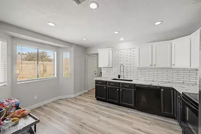 1727 N Summer Circle, Mesa, AZ 85203 - Photo 7