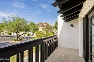4446 E Camelback Rd, Phoenix, AZ 85018 - Photo 23
