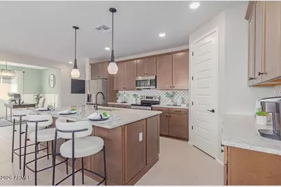 18175 W Avenida Del Sol Drive, Surprise, AZ 85387 - Photo 5