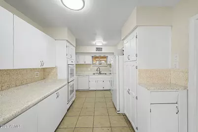 5724 W Fairmount Avenue, Phoenix, AZ 85031 - Photo 9