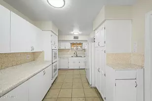 5724 W Fairmount Ave, Phoenix, AZ 85031 - Photo 9