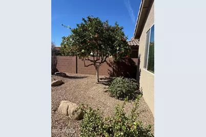 135 W Yellow Wood Avenue, San Tan Valley, AZ 85140 - Photo 5