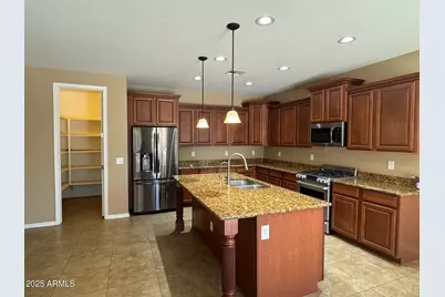 135 W Yellow Wood Avenue, San Tan Valley, AZ 85140 - Photo 9