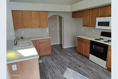 12917 W Wilshire Drive, Avondale, AZ 85392 - Photo 9
