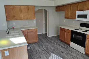 12917 W Wilshire Dr, Avondale, AZ 85392 - Photo 9