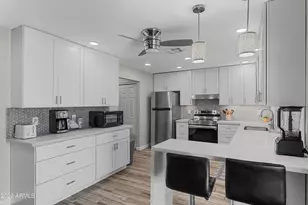208 E Oxford Dr, Tempe, AZ 85283 - Photo 9