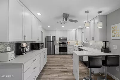 208 E Oxford Drive, Tempe, AZ 85283 - Photo 3