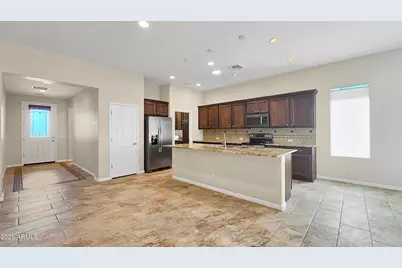 16374 W Amelia Drive, Goodyear, AZ 85395 - Photo 5