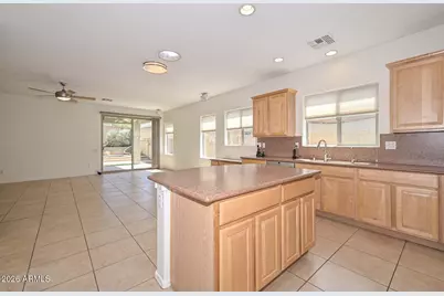 8436 W Alyssa Lane, Peoria, AZ 85383 - Photo 11