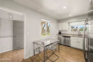 11016 N Coggins Dr, Sun City, AZ 85351 - Photo 13