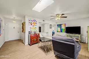 11016 N Coggins Dr, Sun City, AZ 85351 - Photo 13