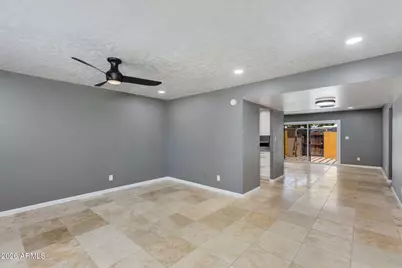 5034 N 81st Street, Scottsdale, AZ 85250 - Photo 3