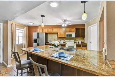 17264 N 105th Avenue, Sun City, AZ 85373 - Photo 3