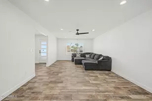 2174 E Palmcroft Dr, Tempe, AZ 85282 - Photo 17